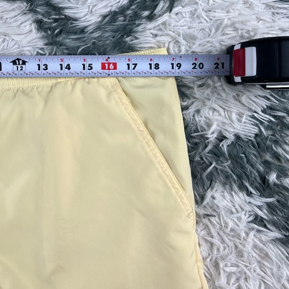 Vintage Reebok Men's Yellow Swim Trunks Size Large